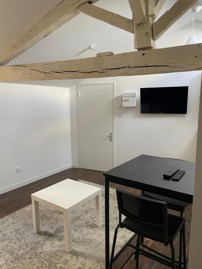 Les Studios De Clement Поатие Екстериор снимка